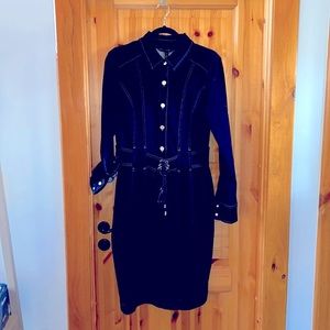 White House Black Market Size 10 Stretchy Denim Button Down Dress